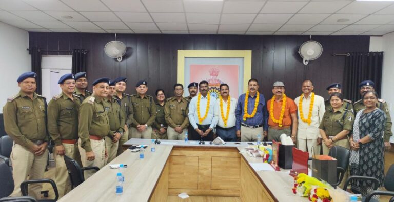 बिलासपुर पुलिस के कर्मचारियों के सेवानिवृत्ति पर भावपूर्ण विदाई समारोह का आयोजन