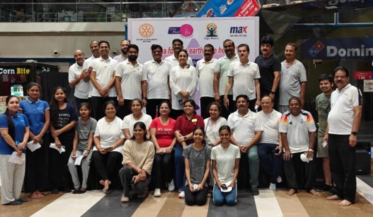 रोटरी क्लब मिडटाउन द्वारा अंतरराष्ट्रीय योग दिवस पर भव्य योग सत्र का आयोजन