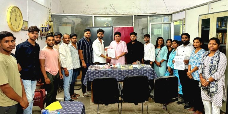NSUI ने के.आर. लॉ कॉलेज में छात्रहित के 15 सूत्रीय मांगों को लेकर सौंपा विस्तृत ज्ञापन
